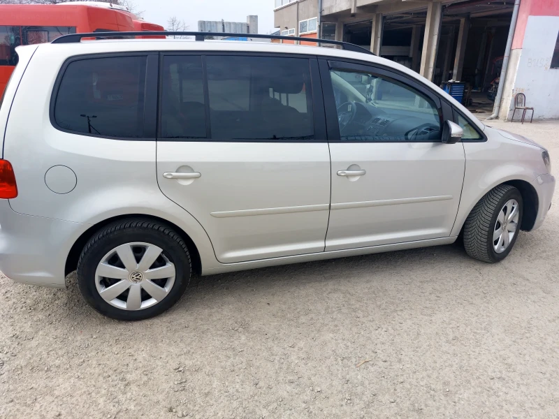 VW Touran, снимка 4 - Автомобили и джипове - 49535403