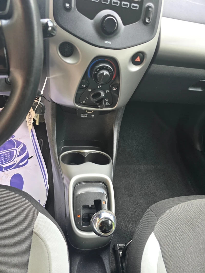 Toyota Aygo КЛИМА/АВТОМАТ/ЛИЗИНГ!, снимка 13 - Автомобили и джипове - 51200465