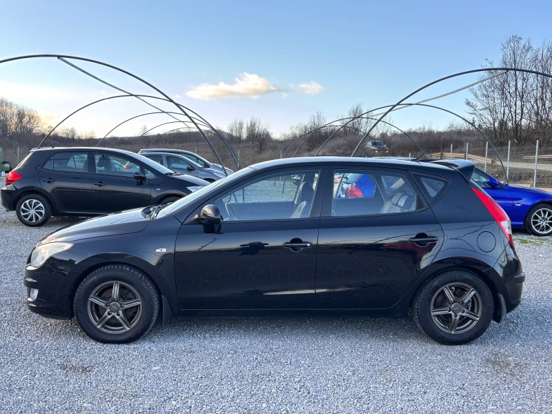 Hyundai I30 1.6 CRDI 90 ps, снимка 3 - Автомобили и джипове - 52045339