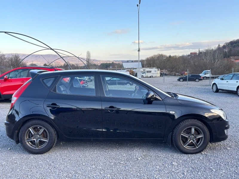 Hyundai I30 1.6 CRDI 90 ps, снимка 5 - Автомобили и джипове - 52045339
