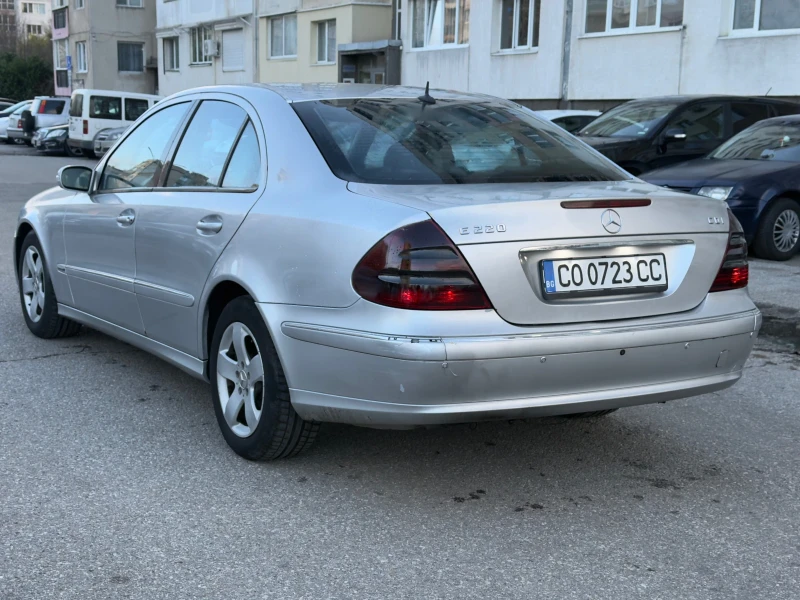 Mercedes-Benz E 220 2.2 cdi, снимка 6 - Автомобили и джипове - 52680030