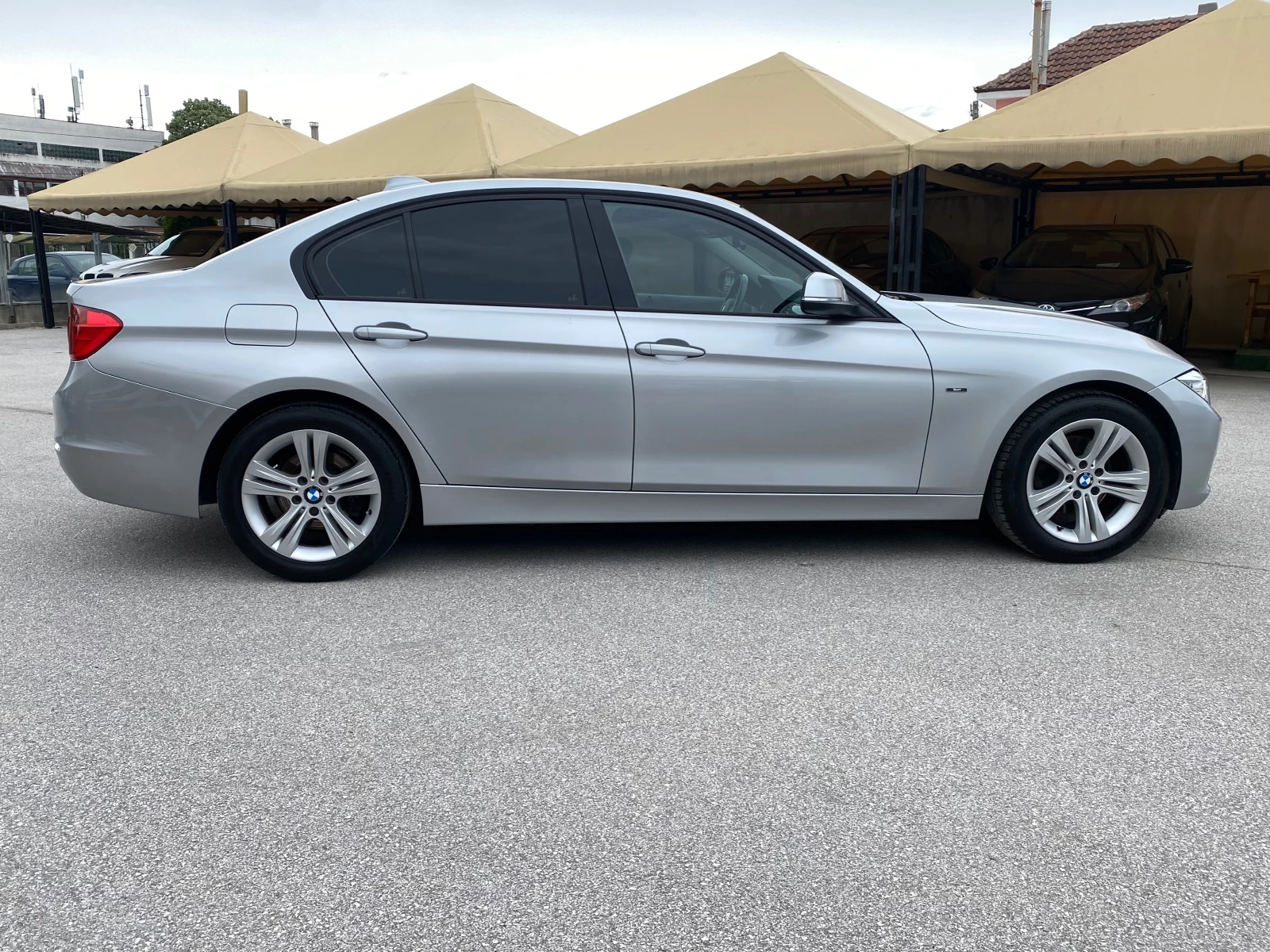 BMW 320 d 100% РЕАЛНИ КИЛОМЕТРИ-ДОКАЗУЕМИ !!!! - изображение 4