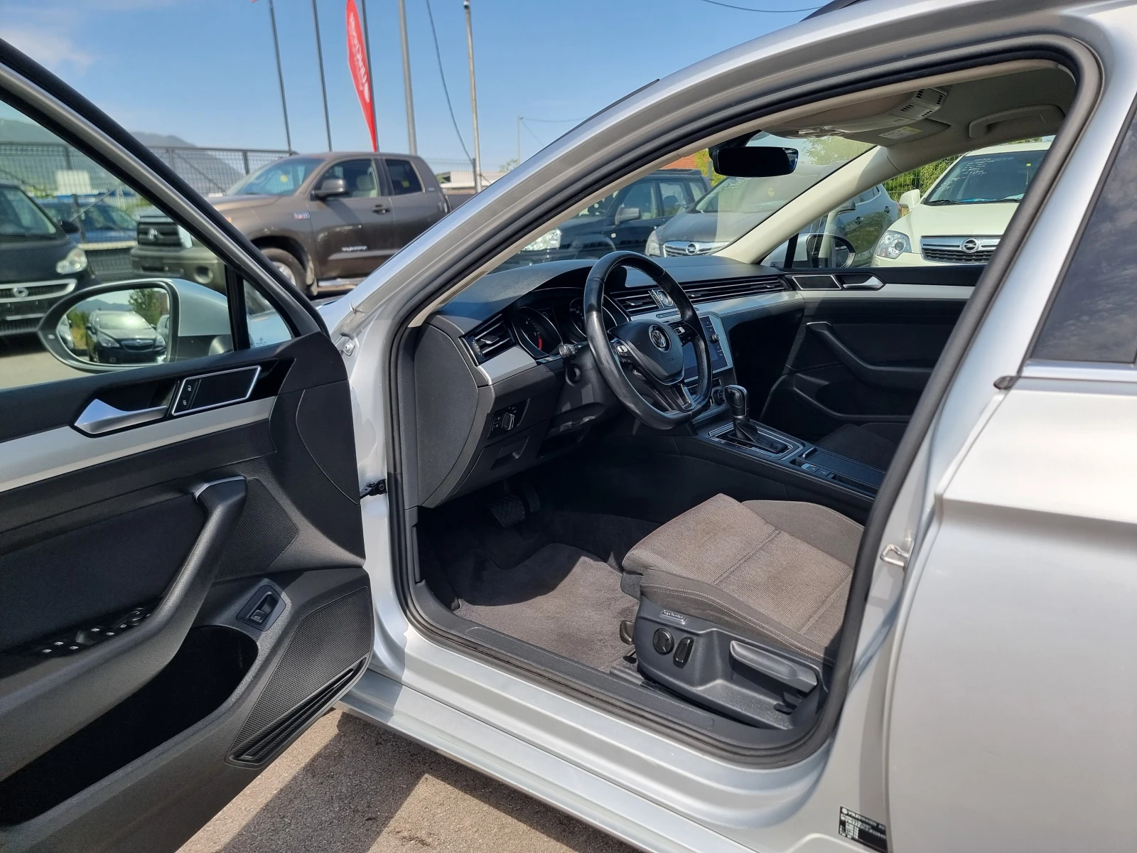 VW Passat 2.0TDI - изображение 10