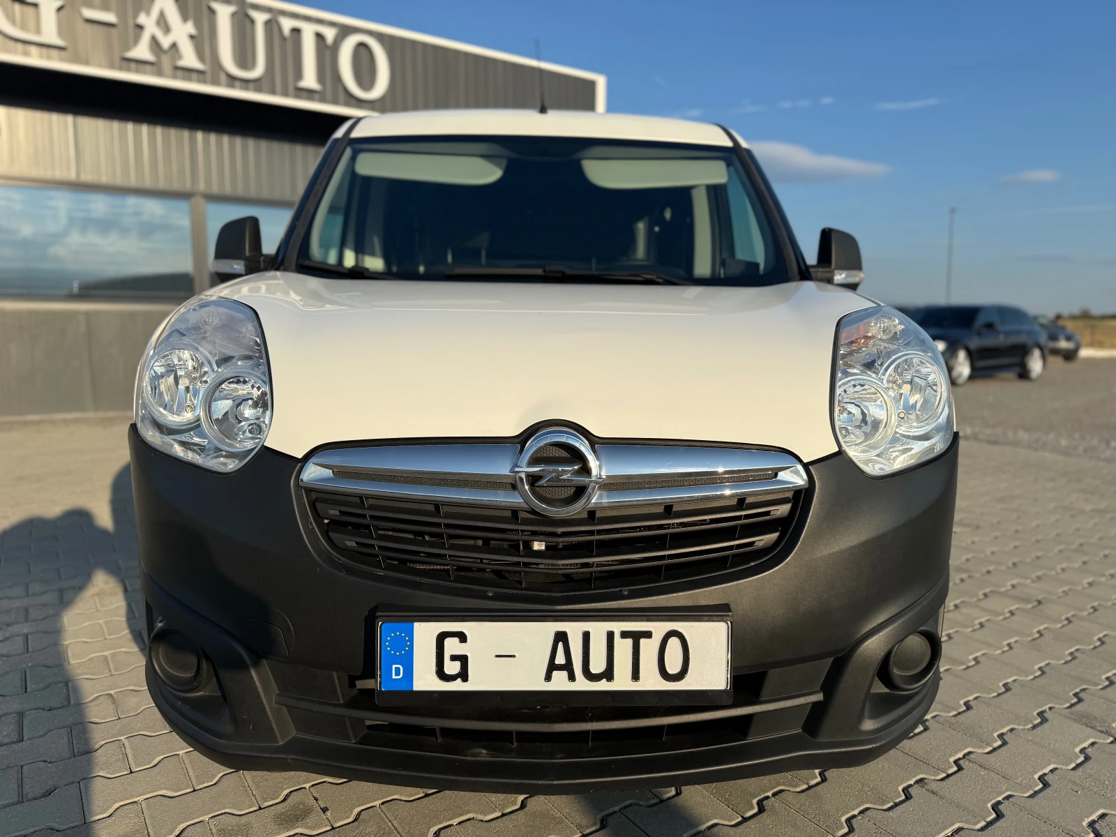 Opel Combo 1.3cdti 95 ks Собствен Лизинг срещу 3900 лв - изображение 2