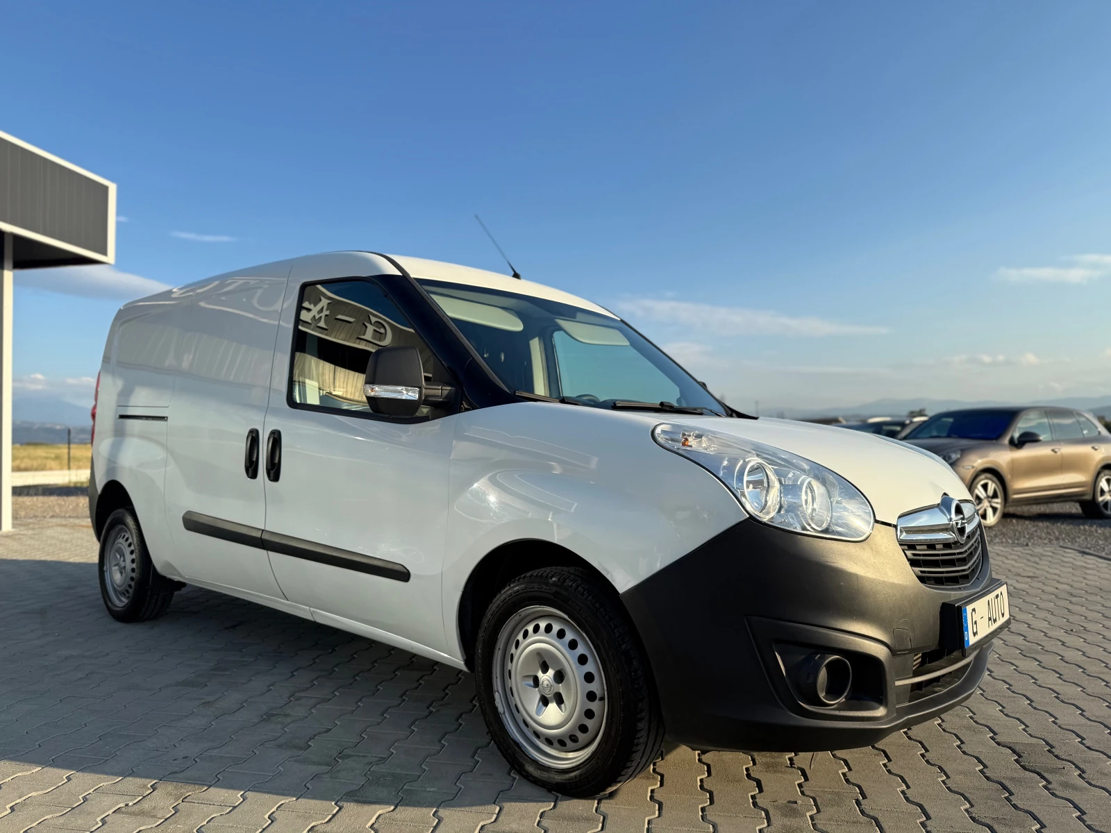 Opel Combo 1.3cdti 95 ks Собствен Лизинг срещу 3900 лв - изображение 3
