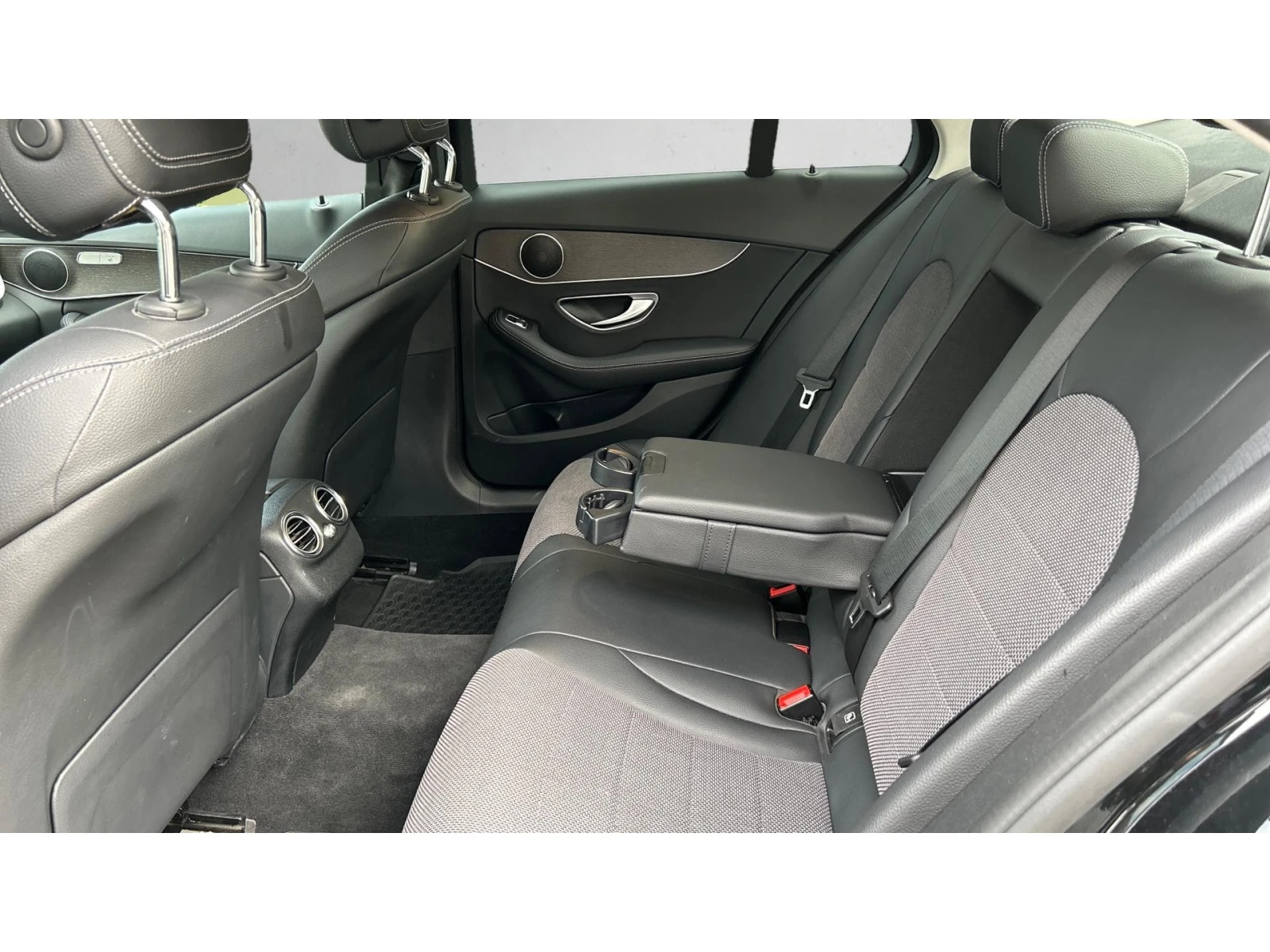 Mercedes-Benz C 180    532 . | Mobile.bg   11