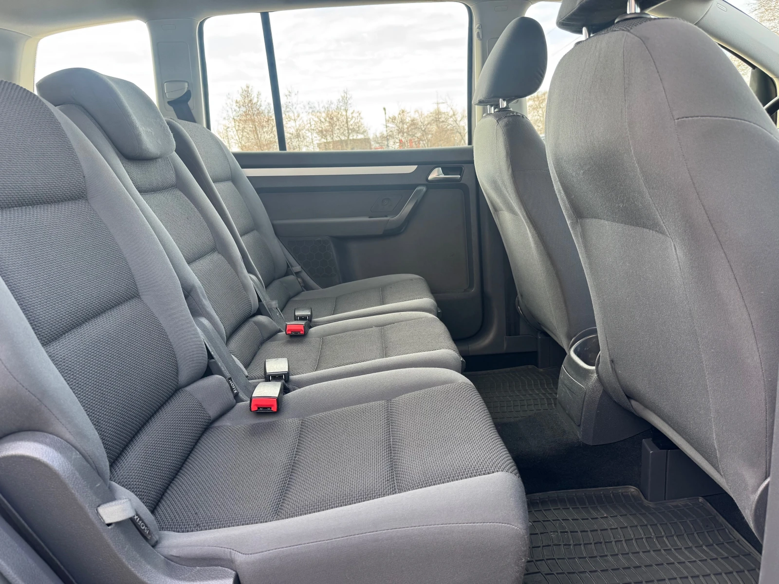 VW Touran 1.6tdi-2011� | Mobile.bg � ����������� 12
