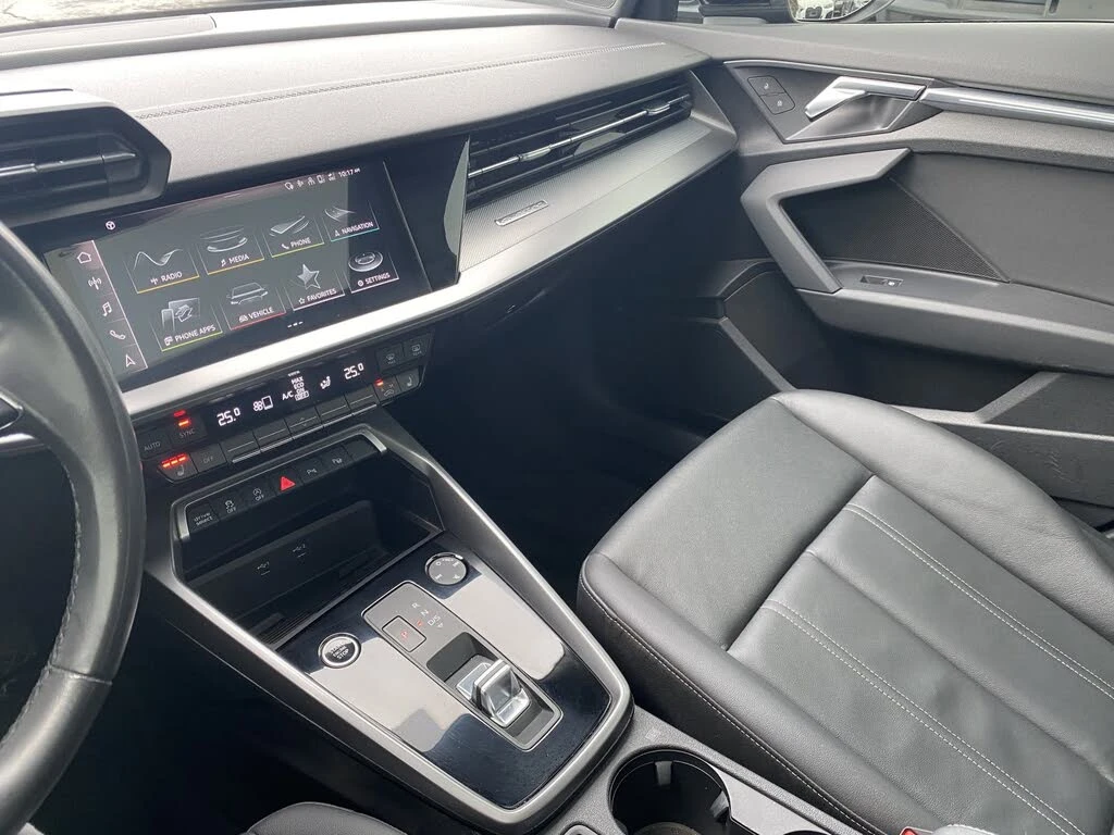 Audi A3 * HeadUp * * AвтоКредит* (ЦЕНА ДО БГ), снимка 15 - Автомобили и джипове - 53817743