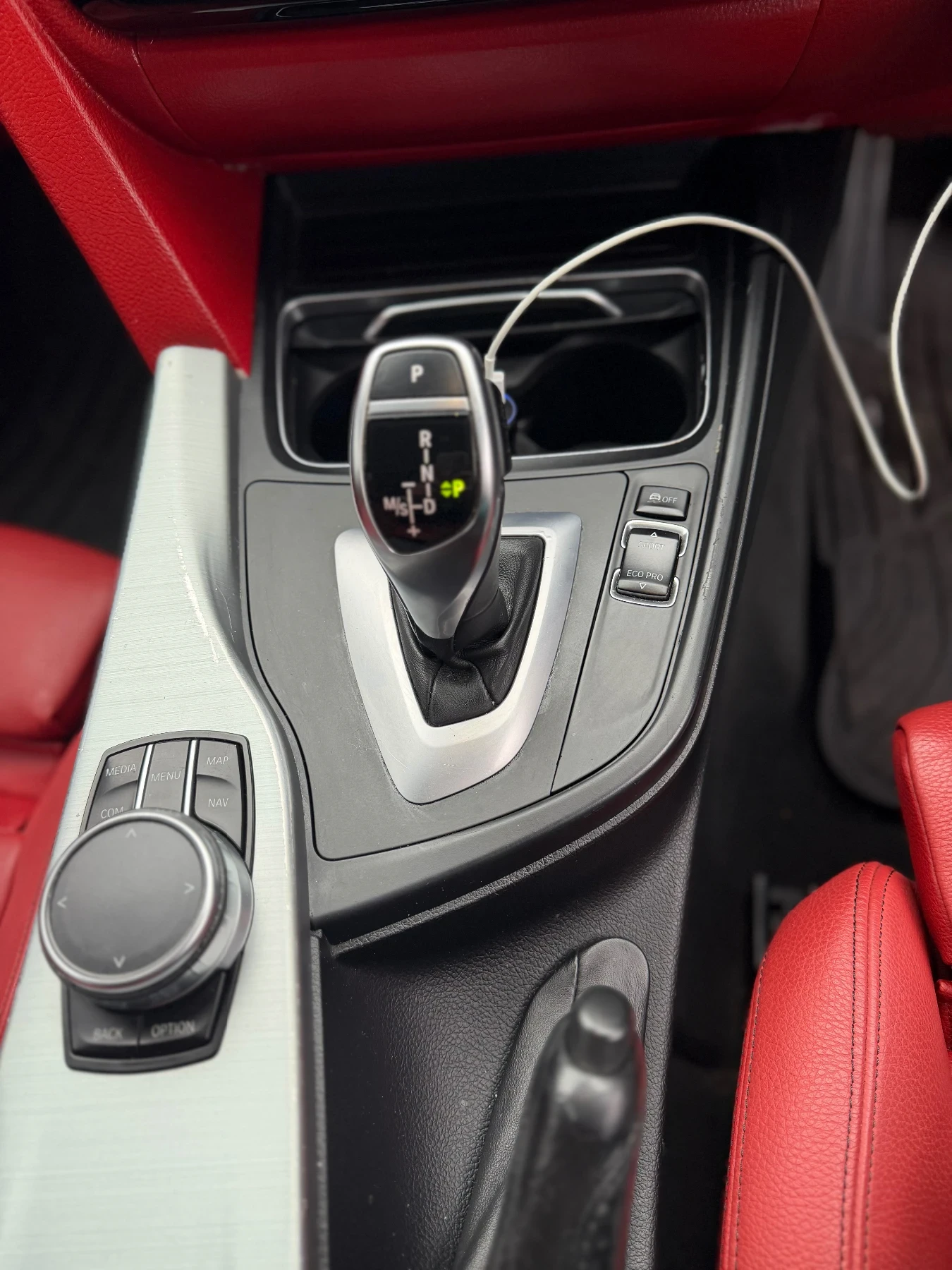 BMW 320, снимка 15 - Автомобили и джипове - 53866244