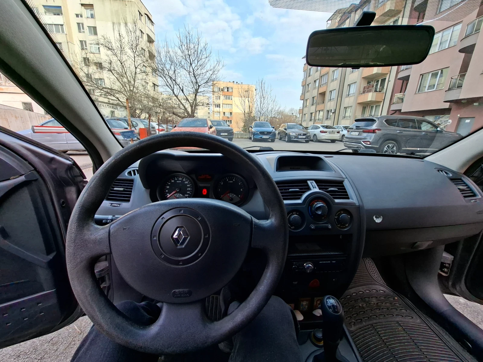 Renault Megane, снимка 8 - Автомобили и джипове - 53916982