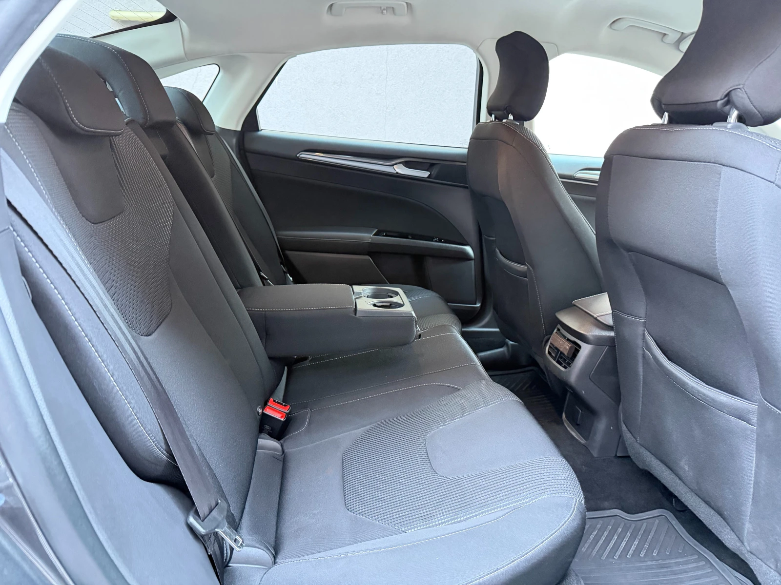 Ford Mondeo 4D TITANIUM 2.0 HYBRID 187 PS CT FWD, снимка 15 - Автомобили и джипове - 54116255