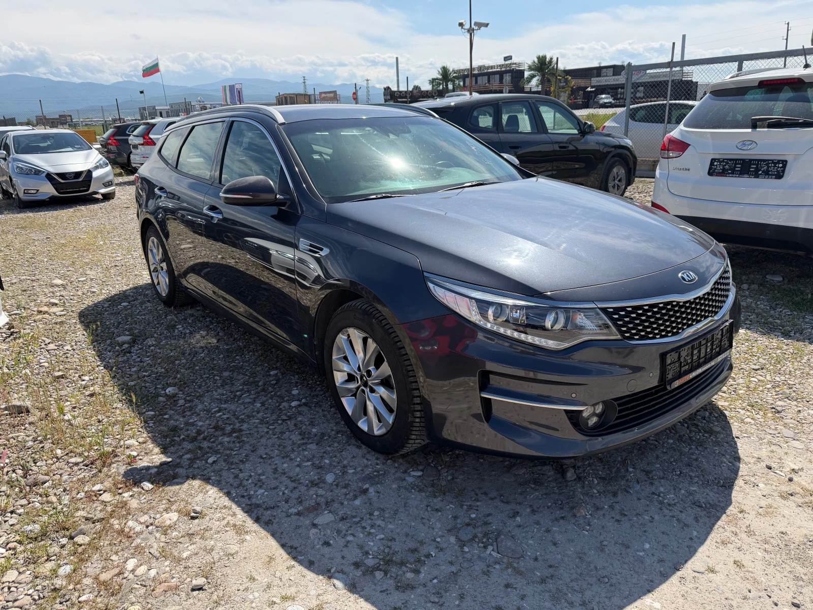 Kia Optima 1.7 CRDI(КАТО НОВА), снимка 3 - Автомобили и джипове - 54546913