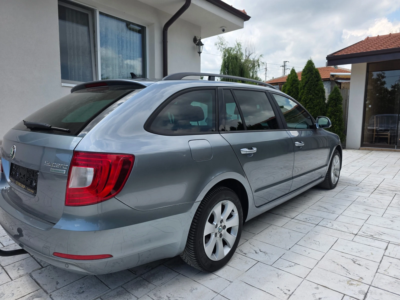 Skoda Superb 1.6 TDI NAVI, снимка 4 - Автомобили и джипове - 54751368