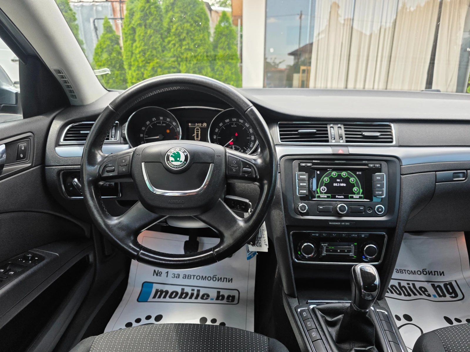 Skoda Superb 1.6 TDI NAVI, снимка 11 - Автомобили и джипове - 54751368
