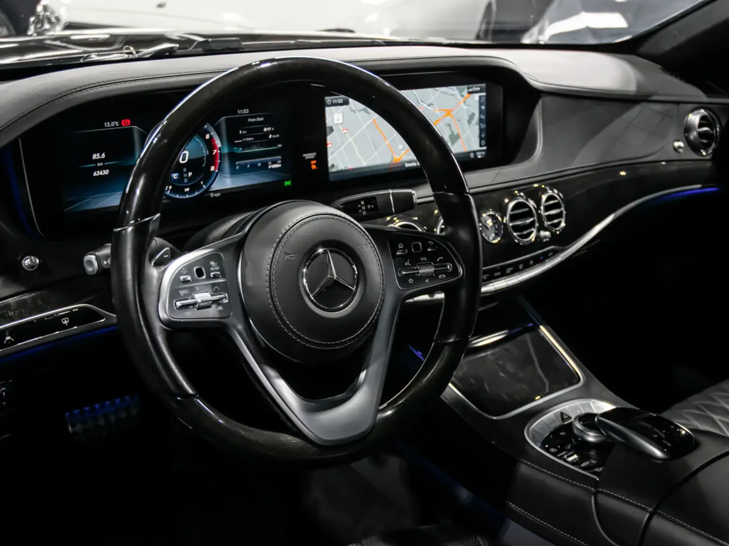 Mercedes-Benz S 560 Maybach Design, снимка 8 - Автомобили и джипове - 55186332