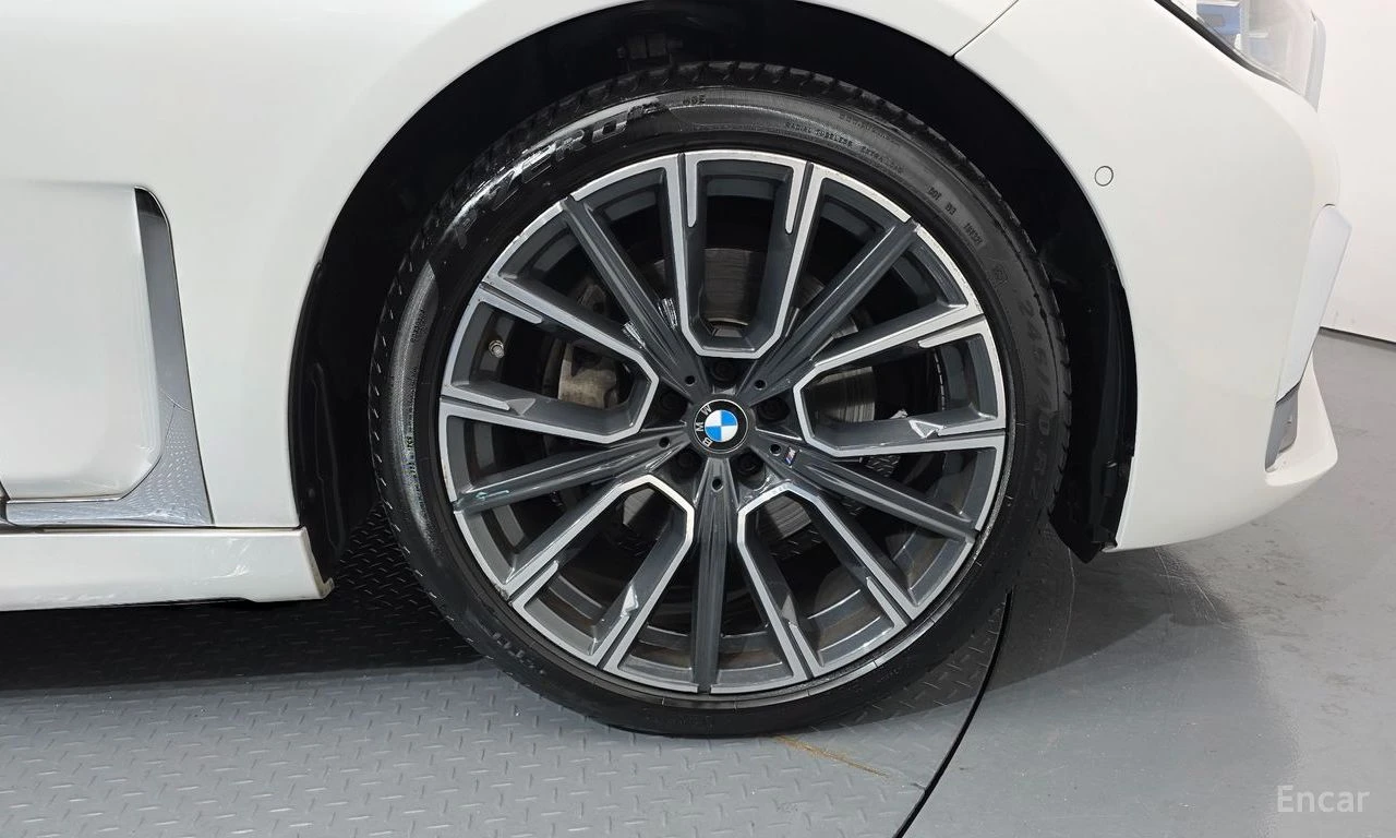 BMW 740 * ФИКСИРАНА ЦЕНА ДО БЪЛГАРИЯ * АВТОКРЕДИТ, снимка 6 - Автомобили и джипове - 55452403