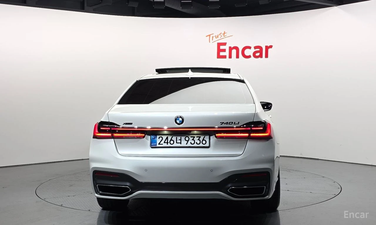 BMW 740 * ФИКСИРАНА ЦЕНА ДО БЪЛГАРИЯ * АВТОКРЕДИТ, снимка 5 - Автомобили и джипове - 55452403