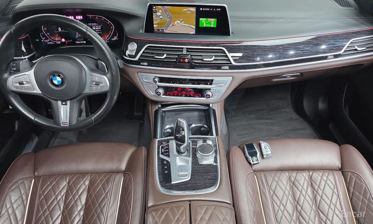 BMW 740 * ФИКСИРАНА ЦЕНА ДО БЪЛГАРИЯ * АВТОКРЕДИТ, снимка 8 - Автомобили и джипове - 55452403