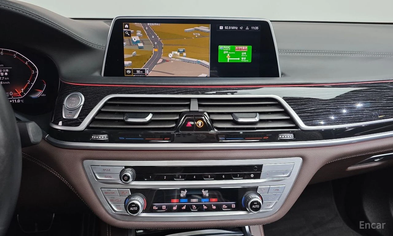 BMW 740 * ФИКСИРАНА ЦЕНА ДО БЪЛГАРИЯ * АВТОКРЕДИТ, снимка 16 - Автомобили и джипове - 55452403