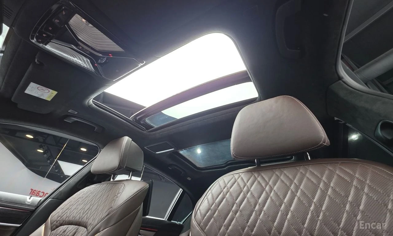 BMW 740 * ФИКСИРАНА ЦЕНА ДО БЪЛГАРИЯ * АВТОКРЕДИТ, снимка 13 - Автомобили и джипове - 55452403