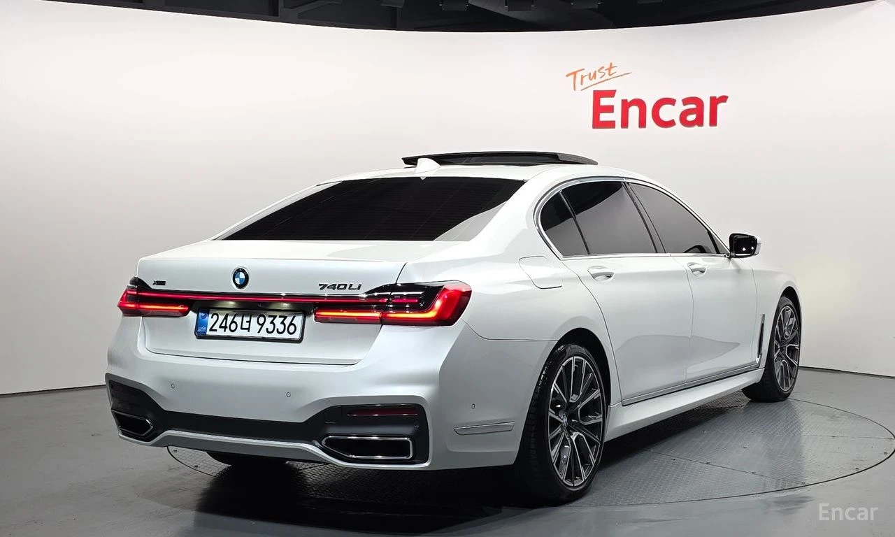 BMW 740 * ФИКСИРАНА ЦЕНА ДО БЪЛГАРИЯ * АВТОКРЕДИТ, снимка 3 - Автомобили и джипове - 55452403