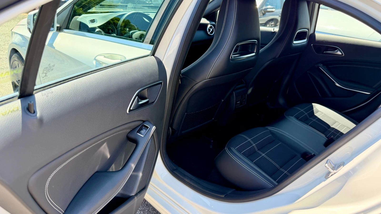 Mercedes-Benz A 250 4Matic Автоматик, Navi, Камера, PDC, Xenon, снимка 11 - Автомобили и джипове - 55476315