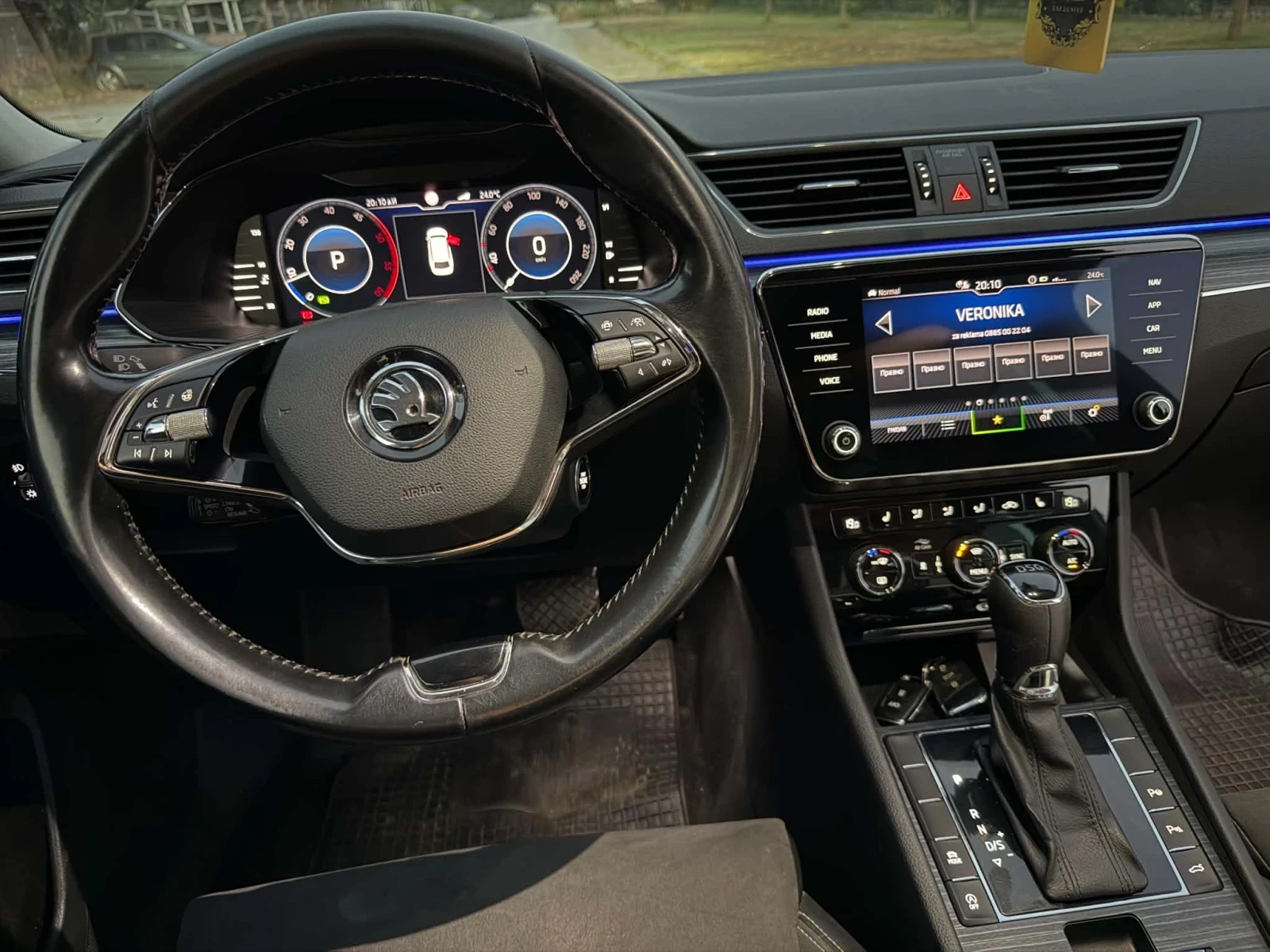 Skoda Superb 2.0TDI DSG, снимка 6 - Автомобили и джипове - 55826400