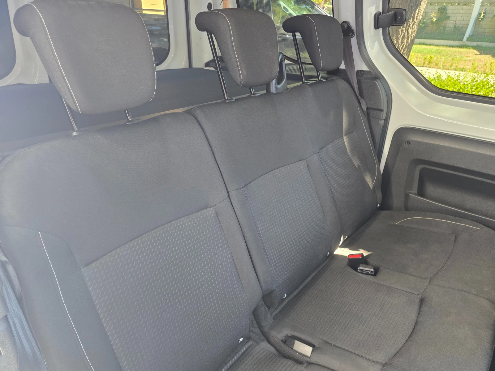 Dacia Dokker, снимка 17 - Автомобили и джипове - 56071947