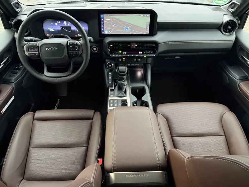 Toyota Land cruiser 250/NEW MODEL/2.8 D-4D/LUXURY/JBL/7-МЕСТЕН/НАЛИЧЕН, снимка 13 - Автомобили и джипове - 47674066