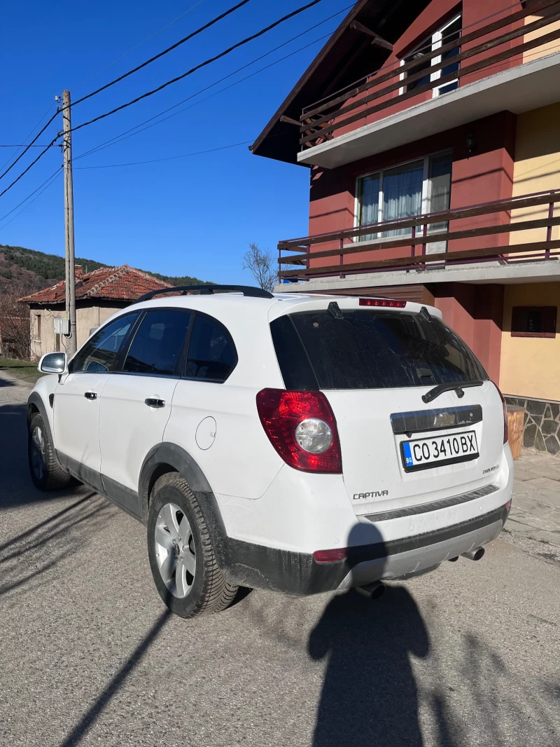 Chevrolet Captiva 2.4 газ/бензин 4х4, снимка 10 - Автомобили и джипове - 48711649