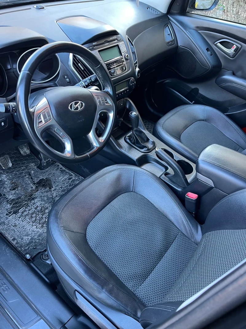 Hyundai IX35 2.0i, снимка 7 - Автомобили и джипове - 48741224