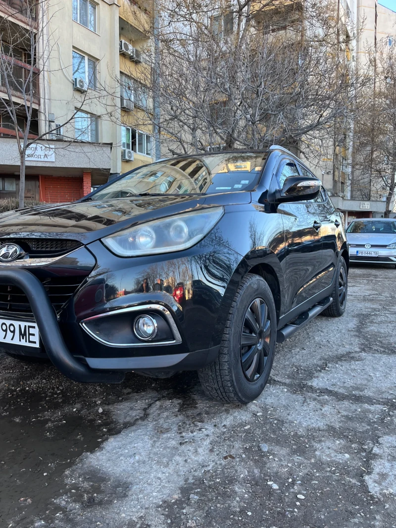 Hyundai IX35 2.0i, снимка 2 - Автомобили и джипове - 48741224