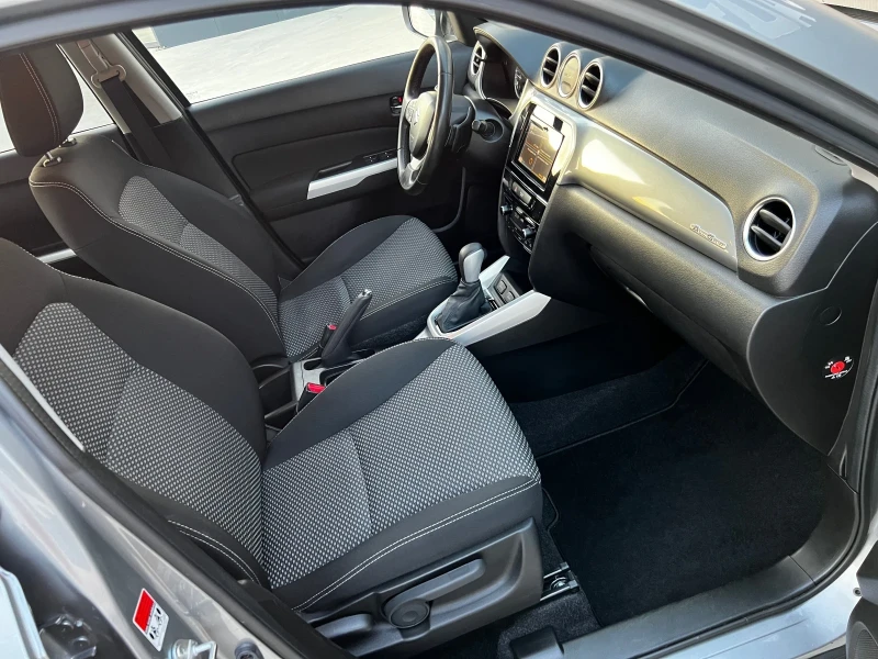 Suzuki Vitara 1.6DDIS/4x4/AllGrip/KeylessGo/Камера/Дистроник, снимка 11 - Автомобили и джипове - 52398180