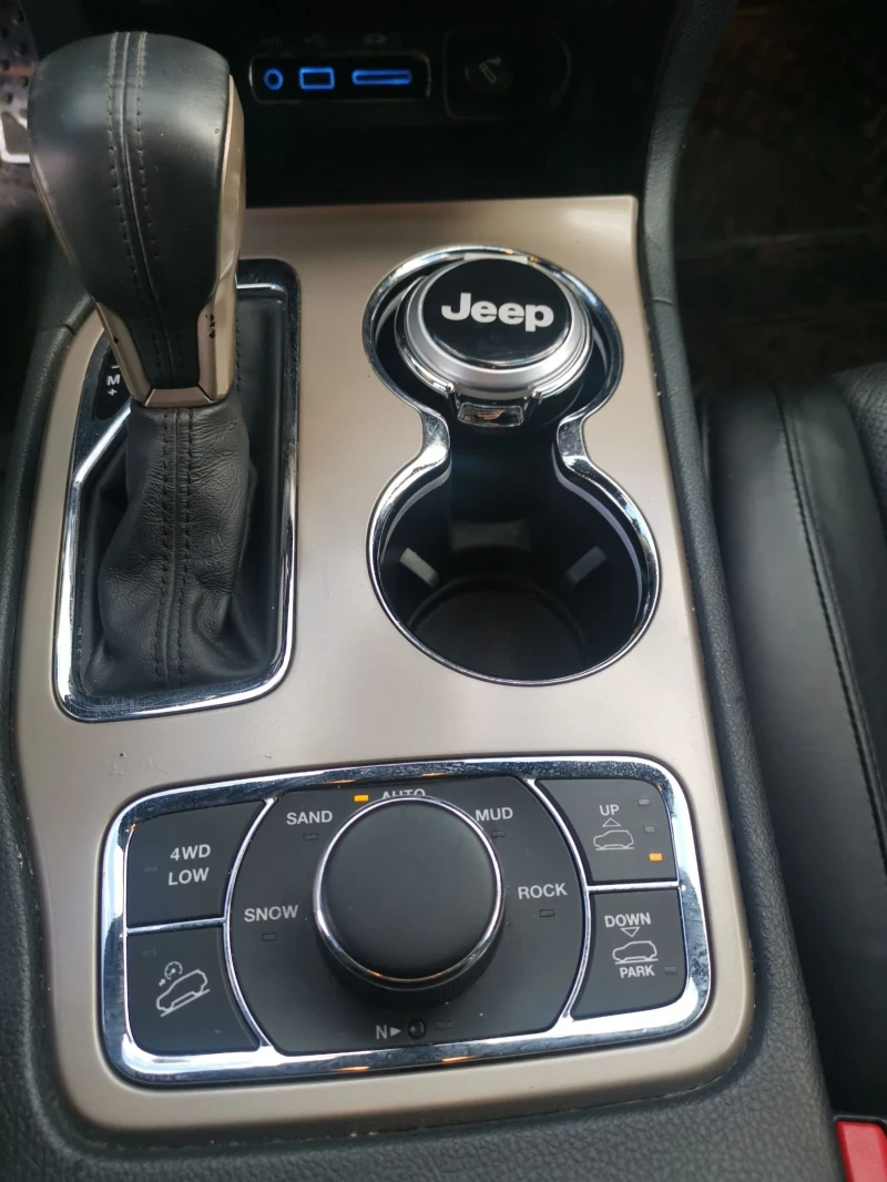 Jeep Grand cherokee SUMMIT, снимка 4 - Автомобили и джипове - 53393639