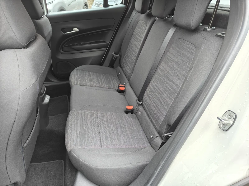 Jeep Avenger, снимка 9 - Автомобили и джипове - 53596726