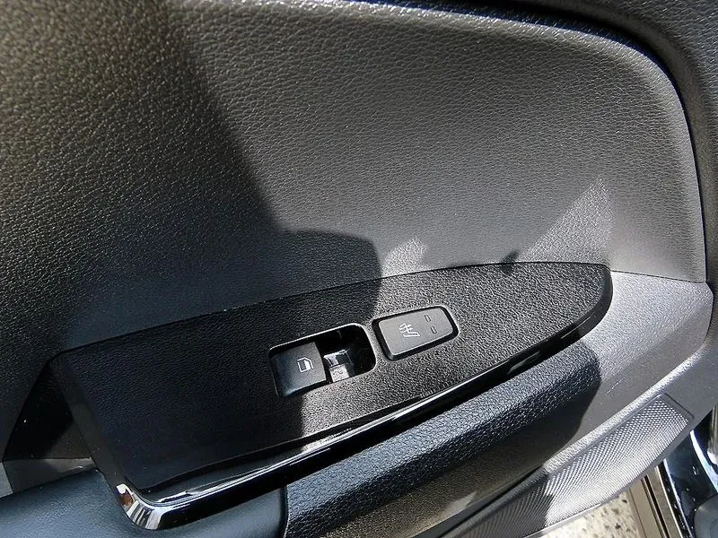 Kia Sportage Diesel 2.0 2WD| 184�.�. | Mobile.bg � ����������� 16