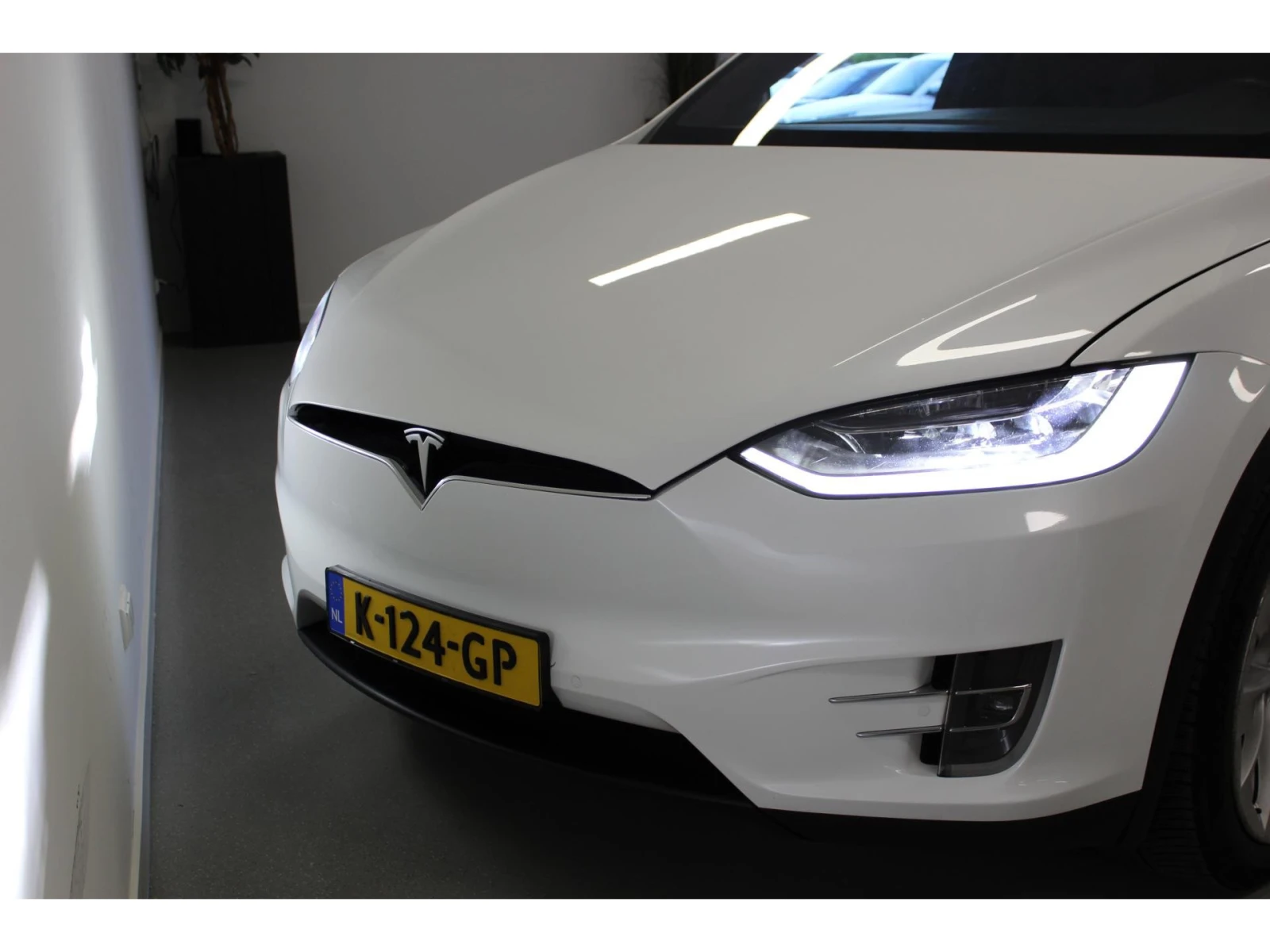 Tesla Model X LONG RANGE AWD DUAL MOTOR - изображение 3