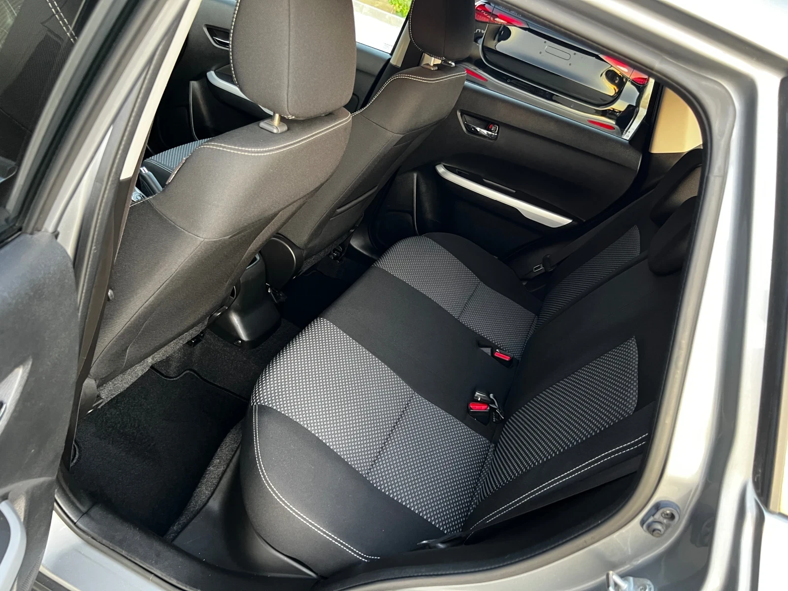 Suzuki Vitara 1.6DDIS/4x4/AllGrip/KeylessGo// | Mobile.bg   10