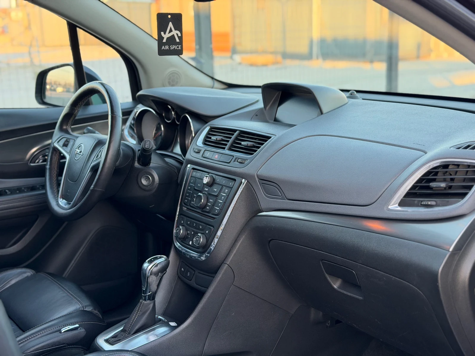 Opel Mokka 1.4 Бензин / 4х4 / КОЖА  - изображение 8