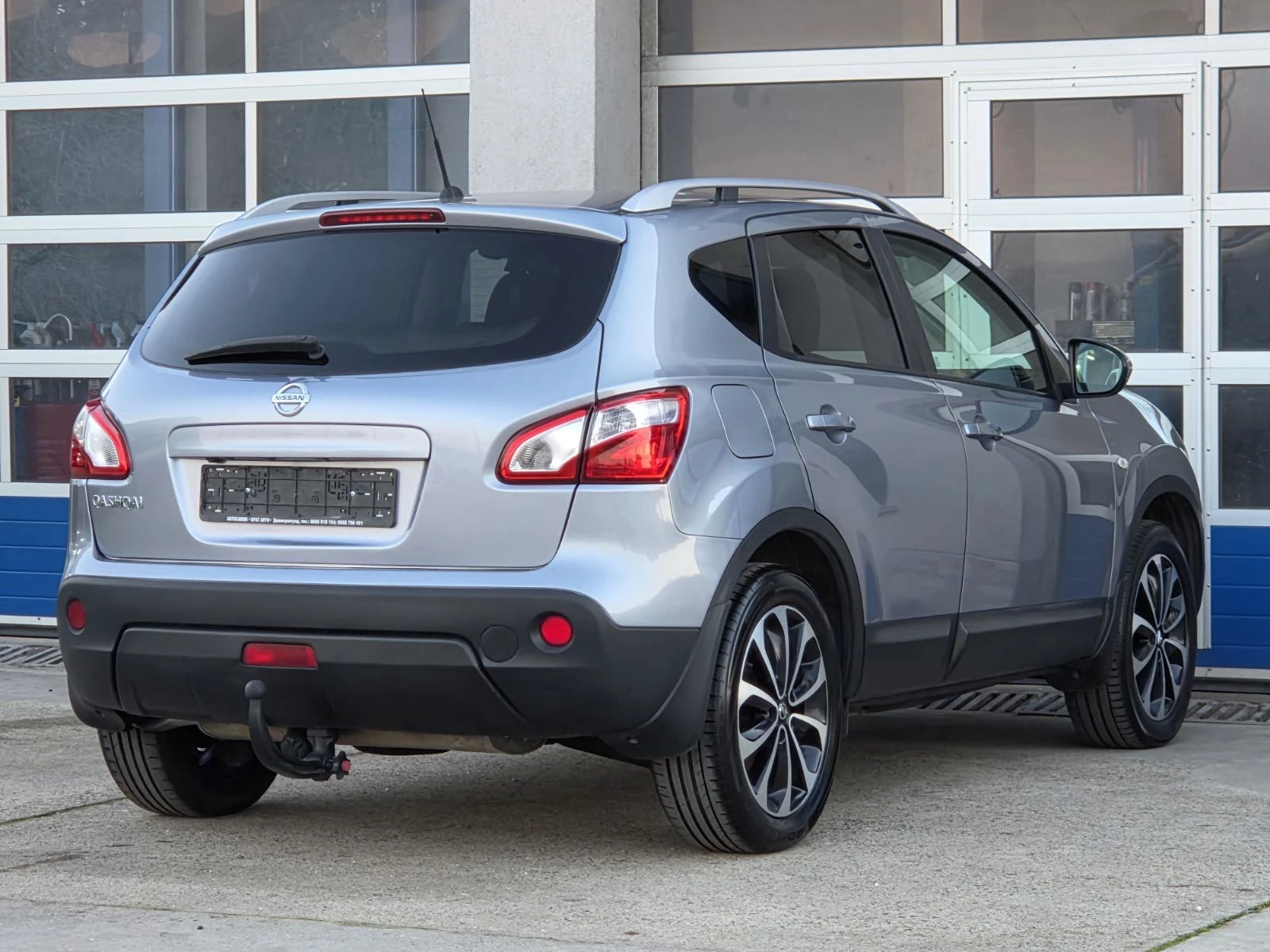 Nissan Qashqai 1.6 БЕНЗИН/СТАВА НА ГАЗ - изображение 3