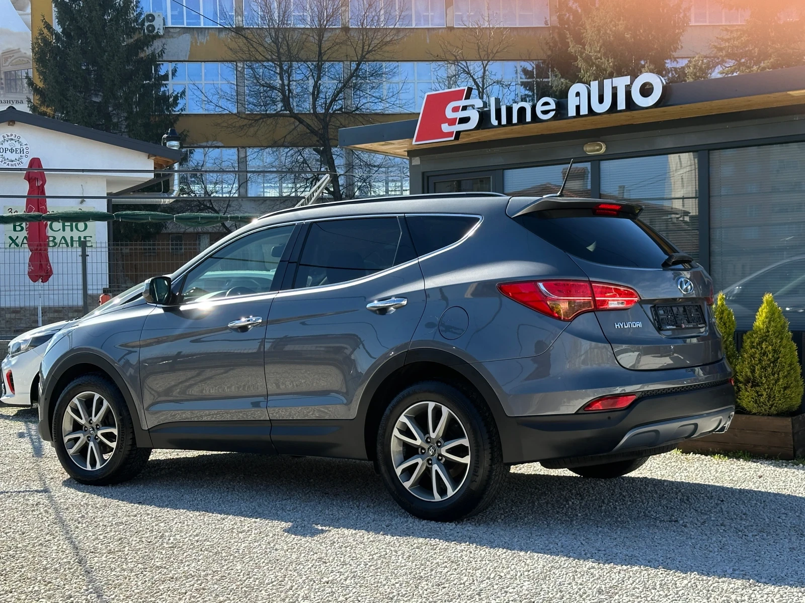 Hyundai Santa fe Premium* 4WD* Панорама* Камера* Xenon* , снимка 2 - Автомобили и джипове - 53558294