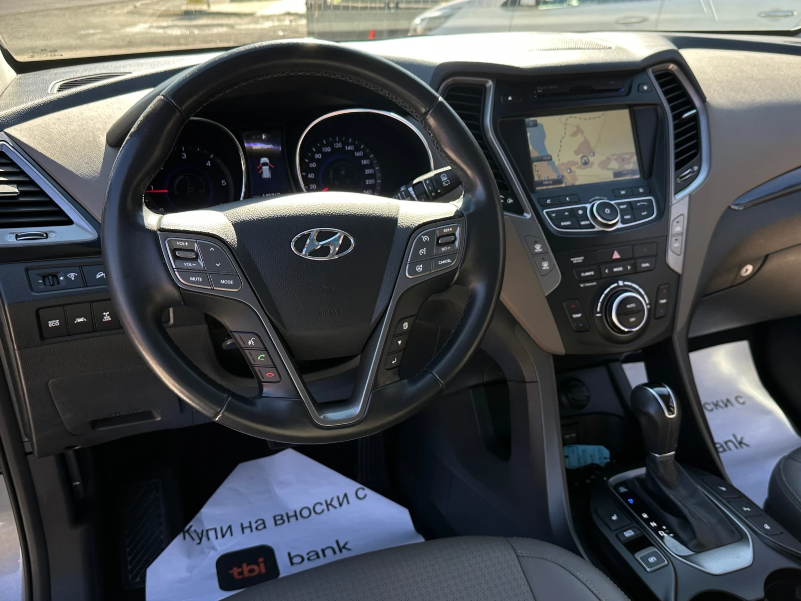 Hyundai Santa fe Premium* 4WD* Панорама* Камера* Xenon* , снимка 9 - Автомобили и джипове - 53558294