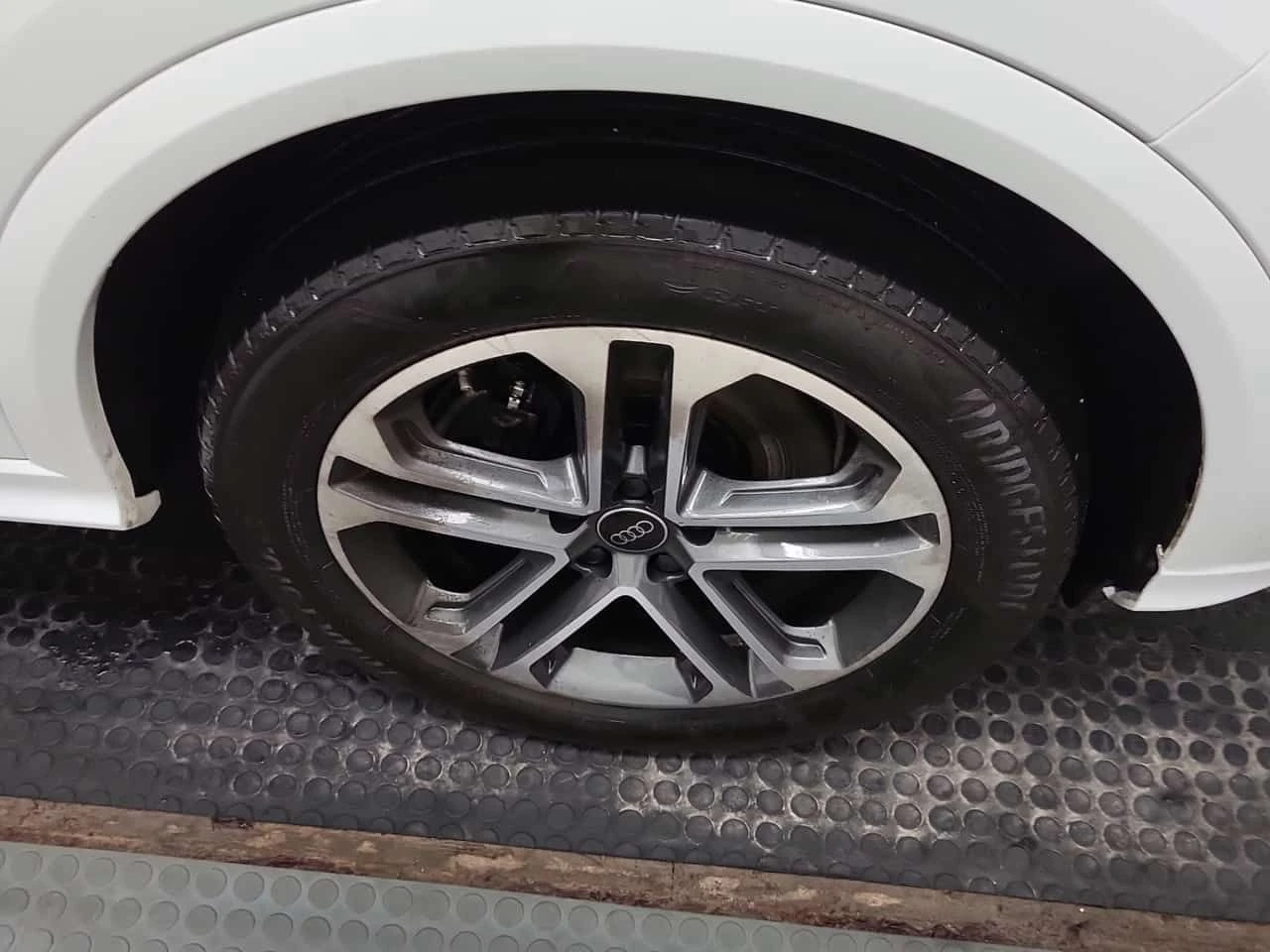 Audi Q5 * Progressiv * CARFAX * ПАНО * 2 КЛЮЧА * HEAD UP, снимка 7 - Автомобили и джипове - 53935008