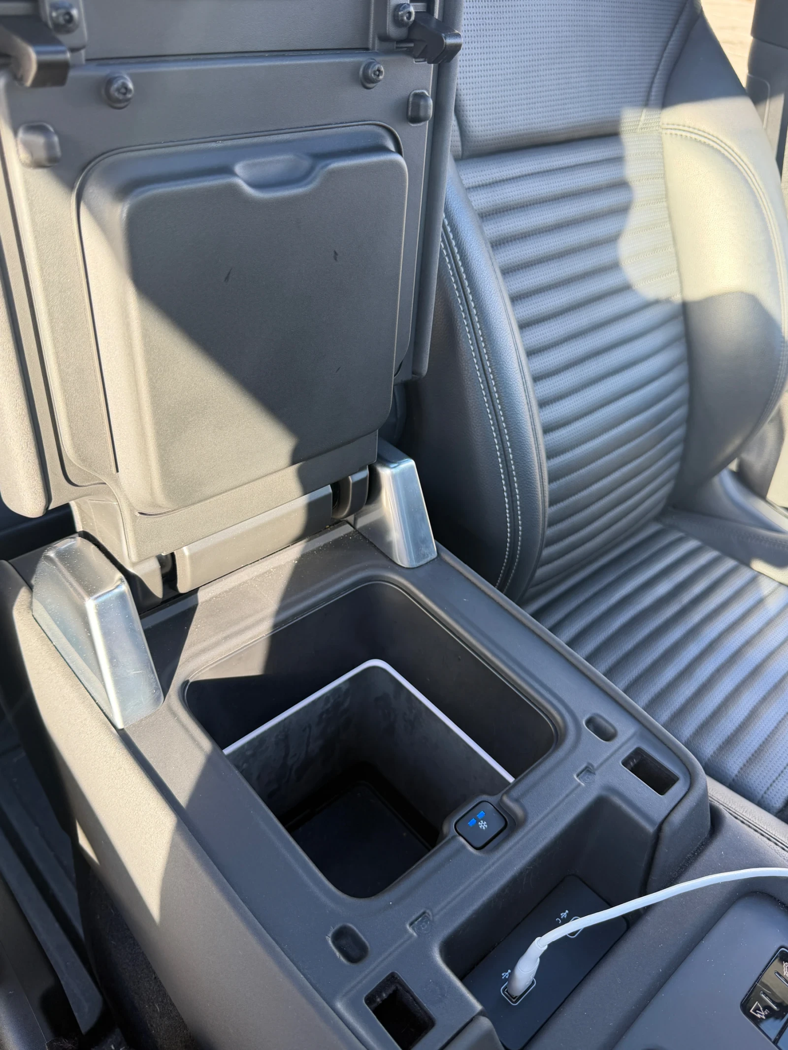 Land Rover Discovery R-Dynamic - S / 355 HP / 5500 RPM / 3000 cm | Mobile.bg � ����������� 13