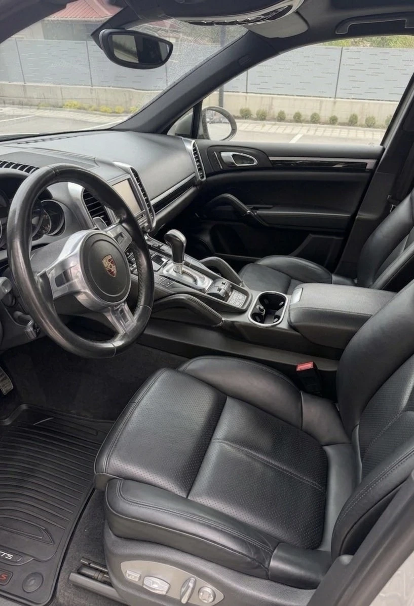 Porsche Cayenne 3.0D, снимка 4 - Автомобили и джипове - 54415389