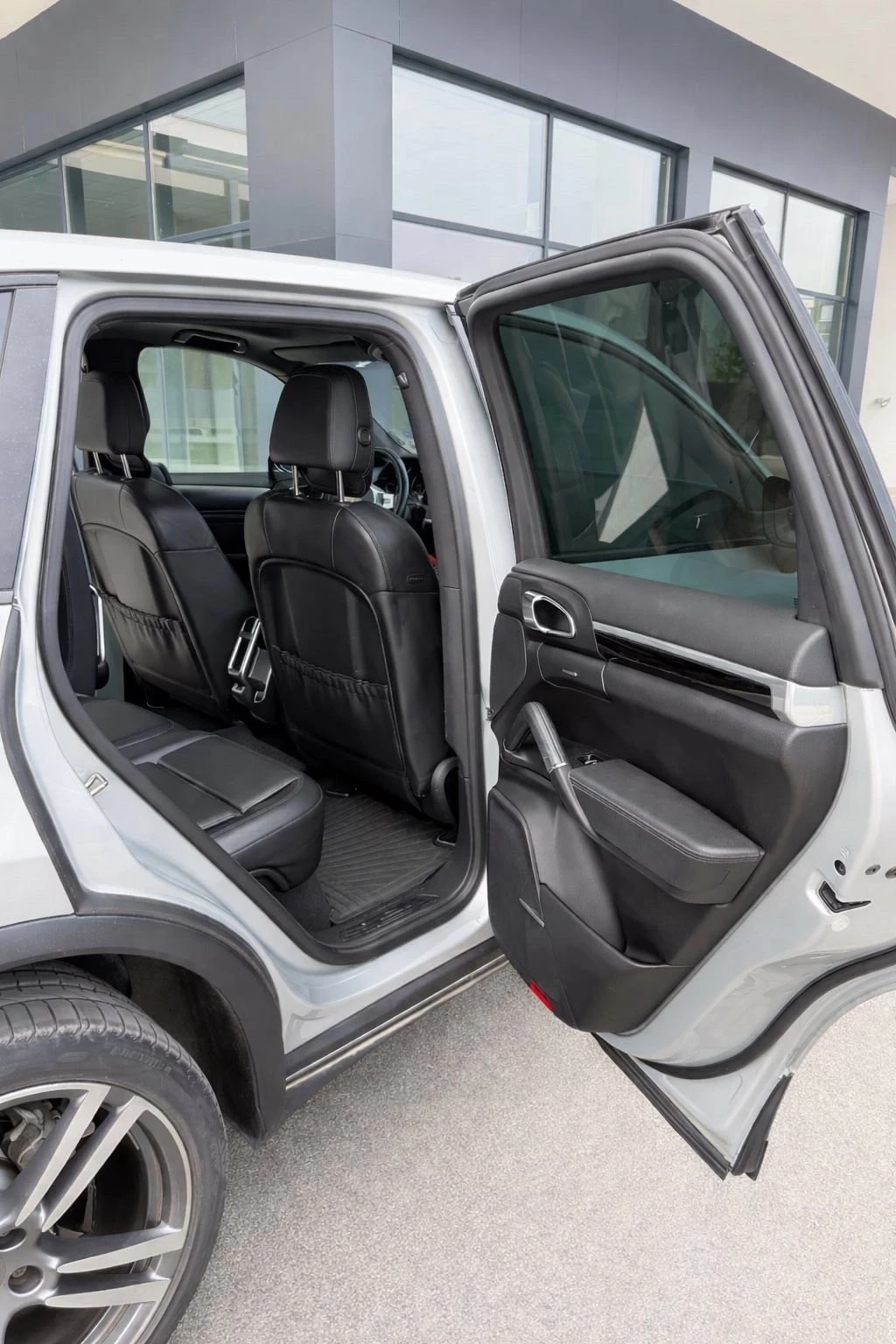 Porsche Cayenne 3.0D, снимка 7 - Автомобили и джипове - 54415389