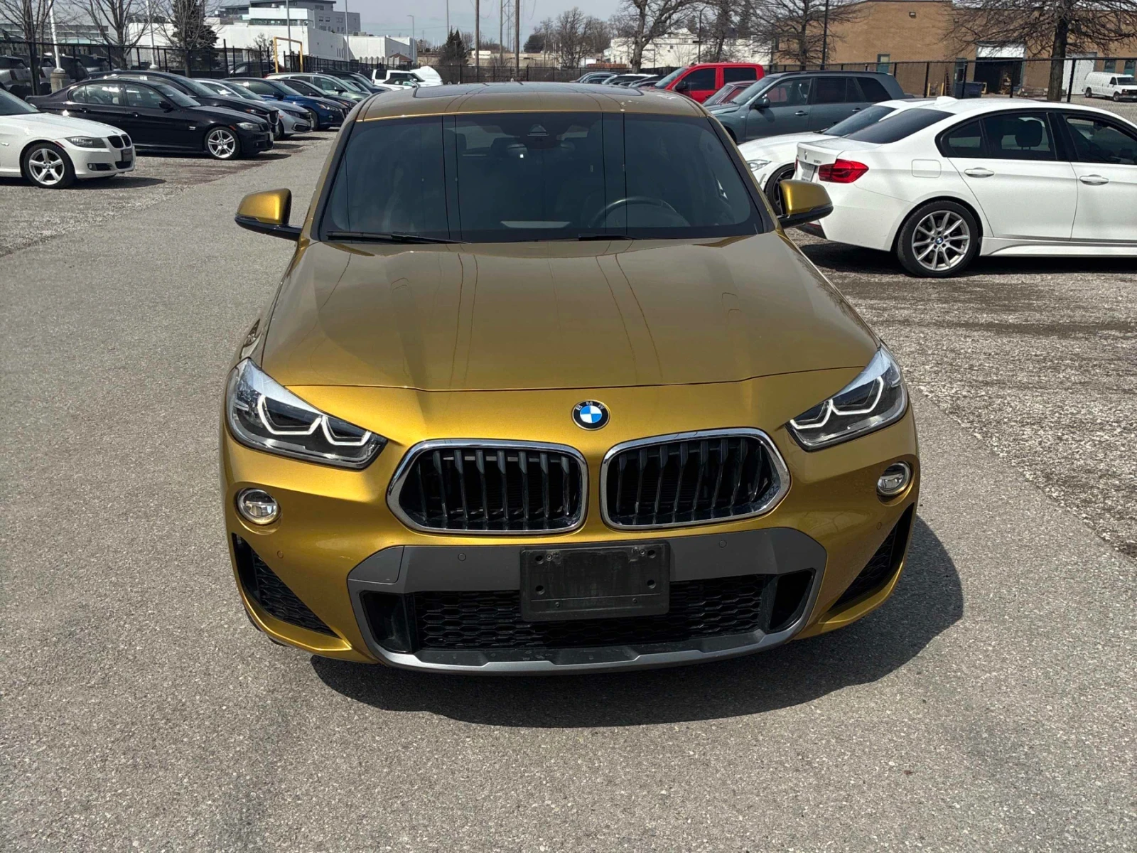 BMW X2 CARFAX * АВТОКРЕДИТ * ПРОГНОЗНА ЦЕНА ДО БГ, снимка 1 - Автомобили и джипове - 54487795
