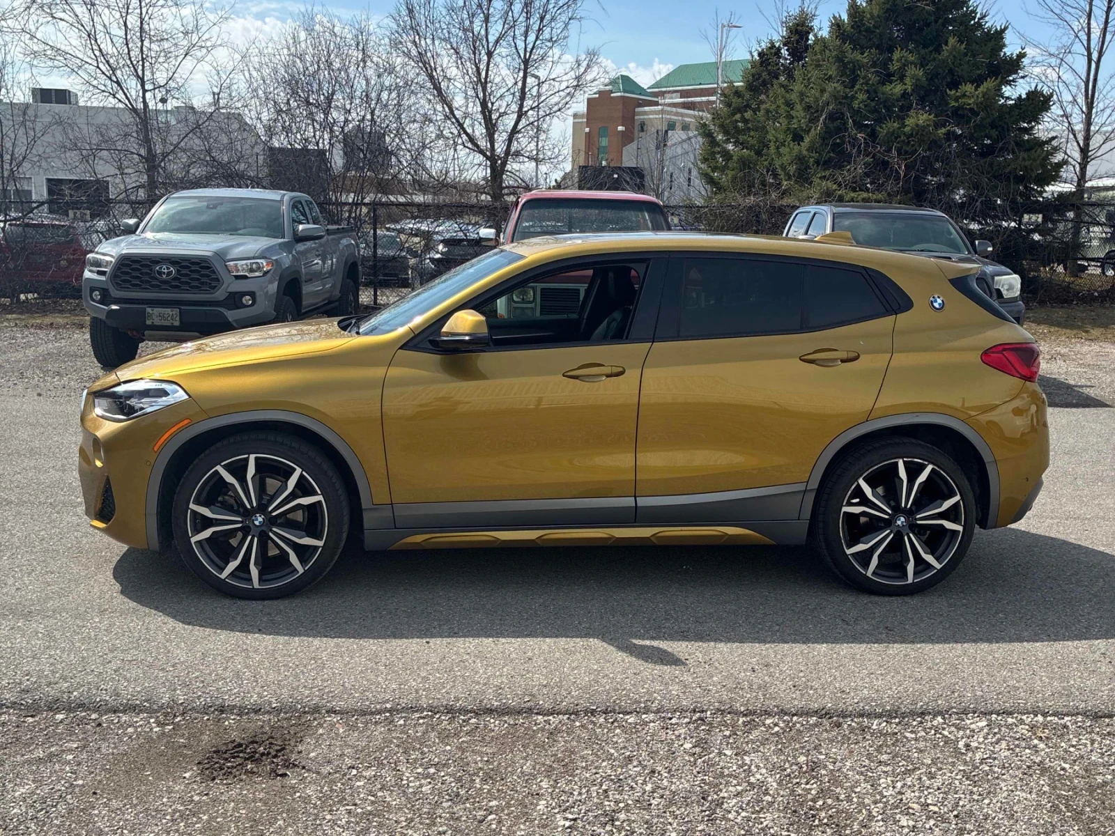 BMW X2 CARFAX * АВТОКРЕДИТ * ПРОГНОЗНА ЦЕНА ДО БГ, снимка 3 - Автомобили и джипове - 54487795