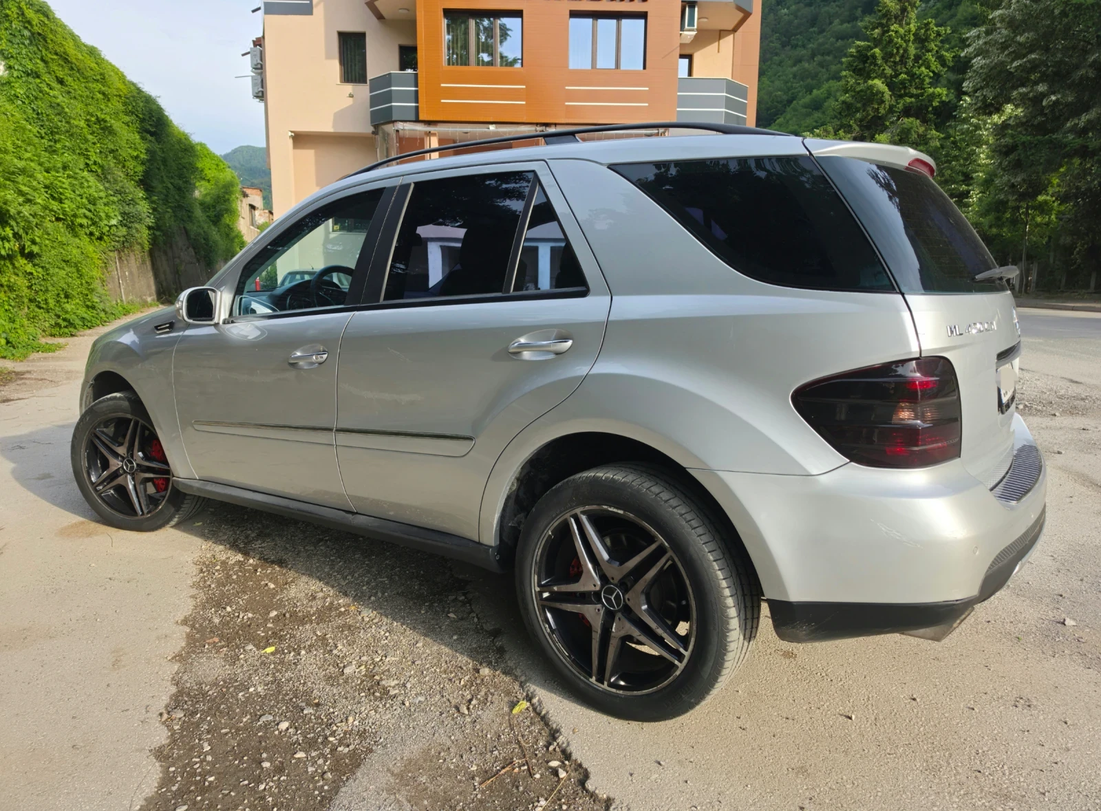 Mercedes-Benz ML 420 4.2 V8 4MATIC ЛИЗИНГ 30% ПЪРВОНАЧАЛНА, снимка 4 - Автомобили и джипове - 54887611