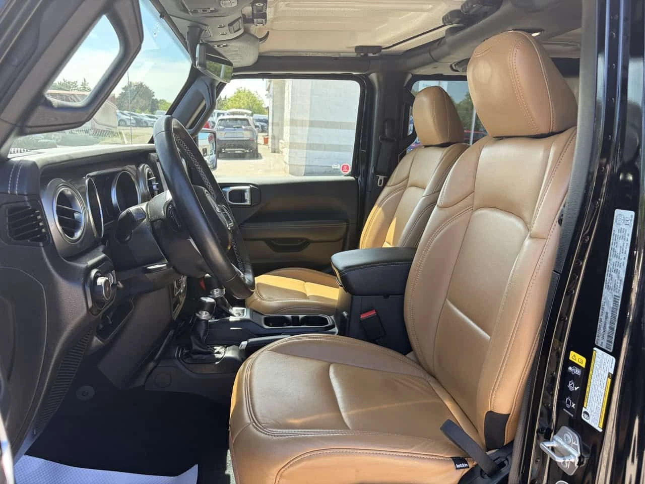 Jeep Wrangler * Sahara V6, Leather Seats, Remote Start * CARFAX , снимка 9 - Автомобили и джипове - 54896477